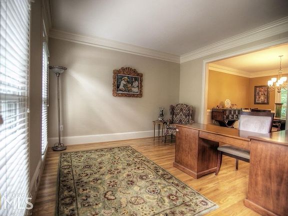 5th image of 510 Merroway Ct