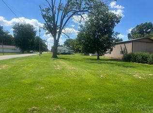 0 E King St, Fairfield, IL 62837