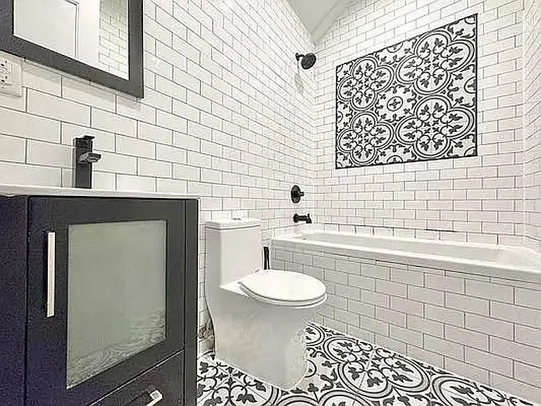 555 Union St #2 — Photo 9