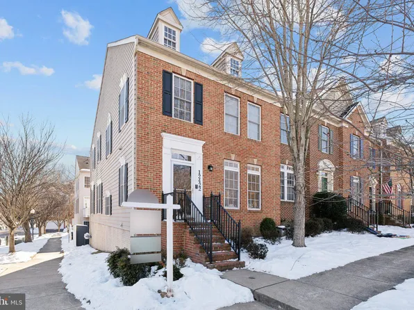 12422 Falconbridge Dr, Gaithersburg, MD 20878