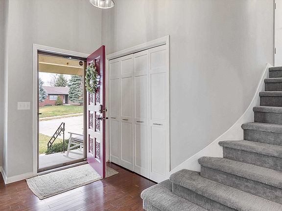 4th image of 12249 Izard St