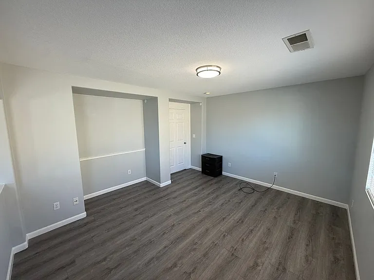 5418 Halas Ct — Photo 13
