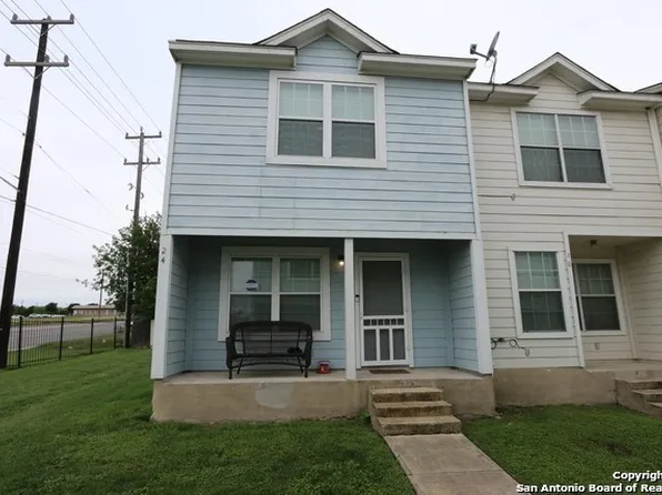 24 Bratton Dr, San Antonio, TX 78245