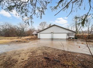 8300 Old River Rd, Rockford, IL 61103