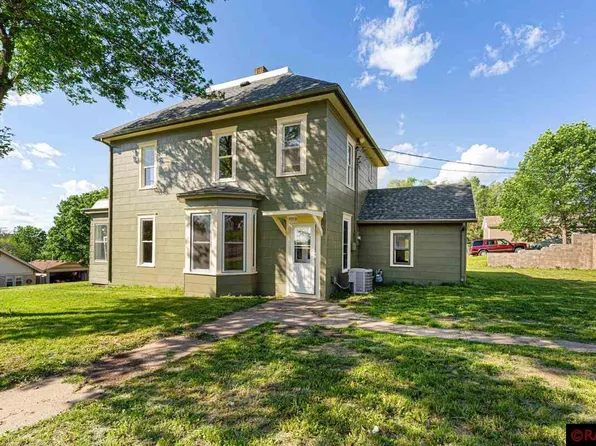 203 N 3rd St, Le Sueur, MN 56058