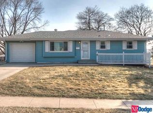 8201 Park View Blvd, La Vista, NE 68128