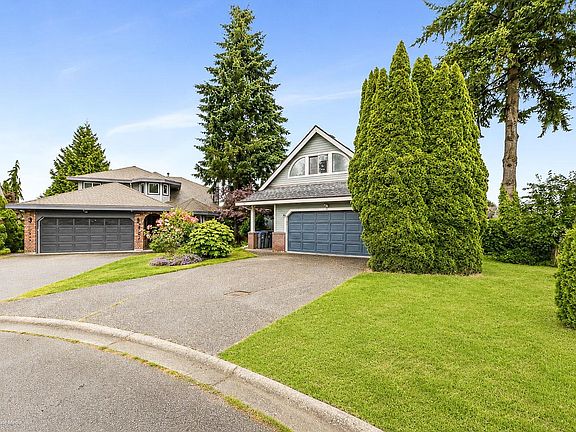 2nd image of 16375 Middleglen Pl