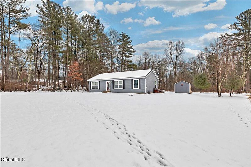3rd image of 40 2nd Dyke Road