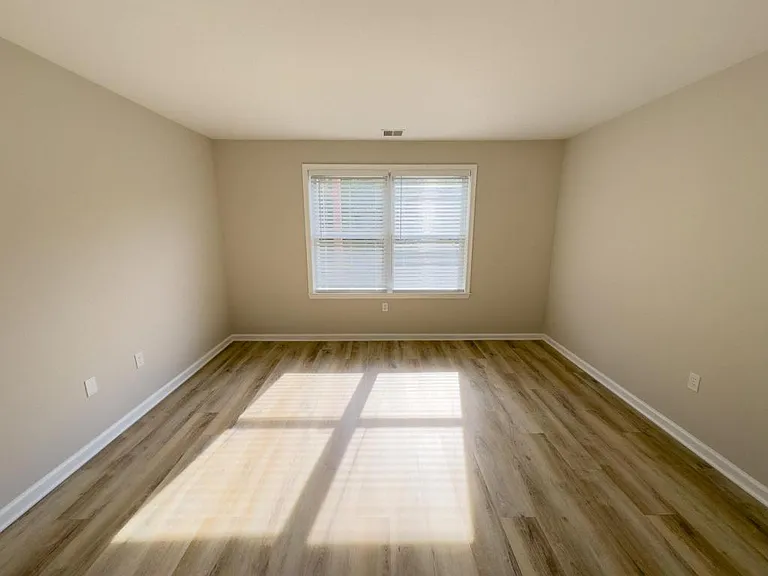 185 Lindfield Cir — Photo 15