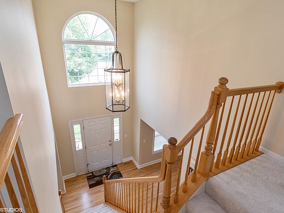 3rd image of 924 Asbury Dr