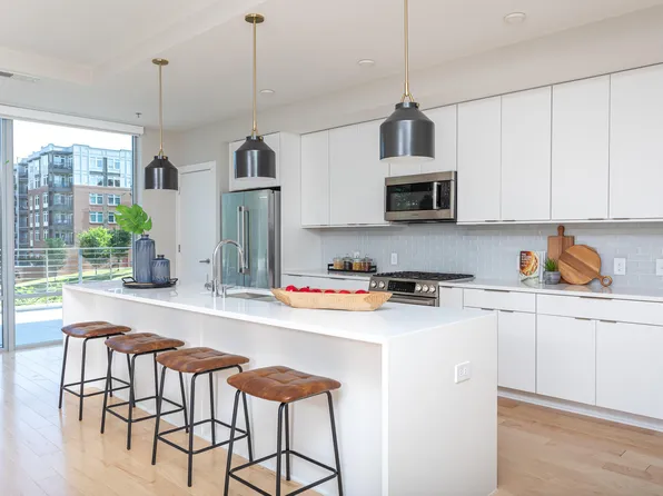 214 Hunt St Unit 303, Durham, NC 27701