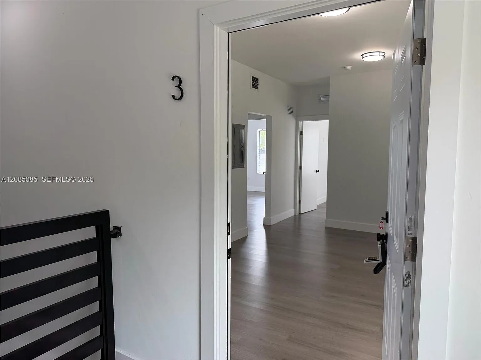 2 bed, 650 sqft, $2,600 — Photo 3