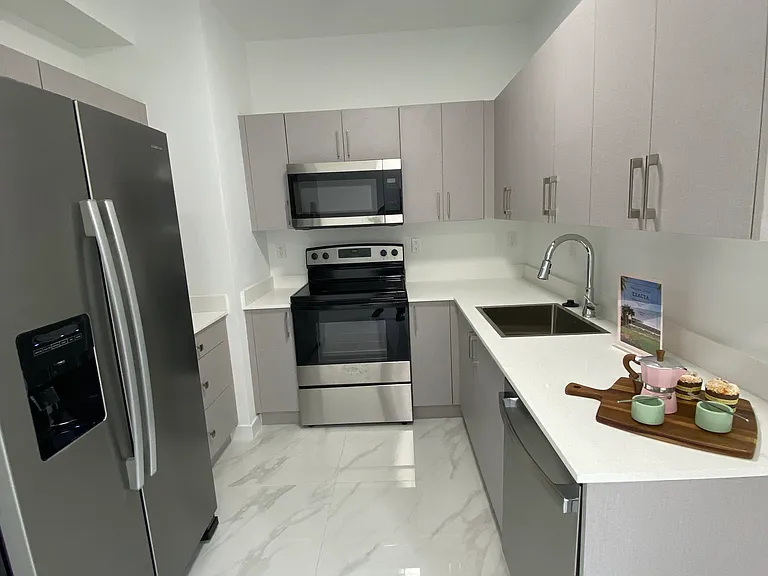 2304 E 4th Ave — Photo 5