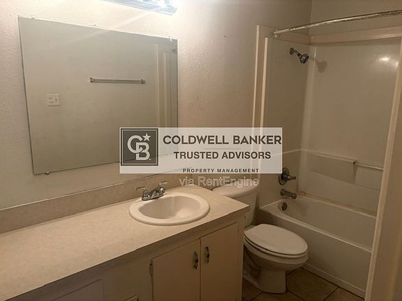 3rd image of 607 8th St #A