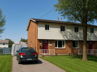 17 Seeley Ave, Hamilton, ON L8V 2G9