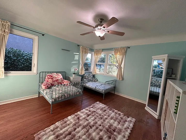 2190 Oregon Ave — Photo 32