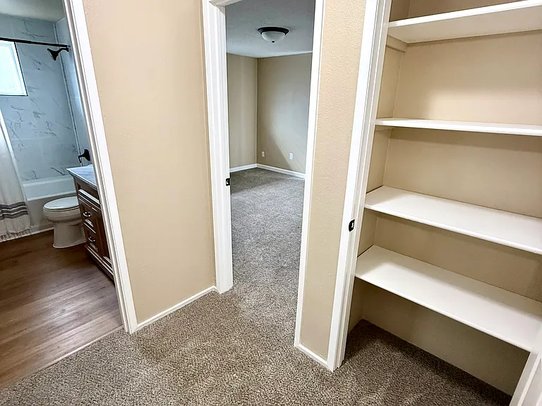 4320 S Cedar St — Photo 11