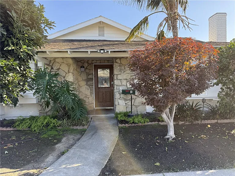 7672 Amazon Dr #1 — Photo 4