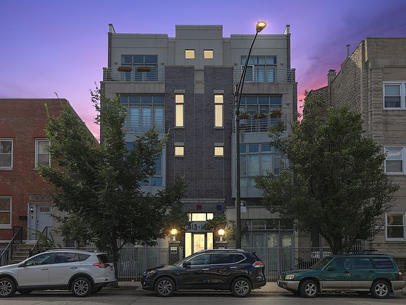 2nd image of 1413 W Grand Ave #E