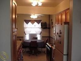 4th image of 1709 Camelot Dr