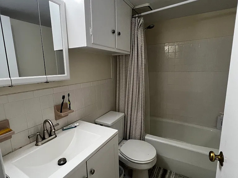 12 Cameron Ave #2 — Photo 6