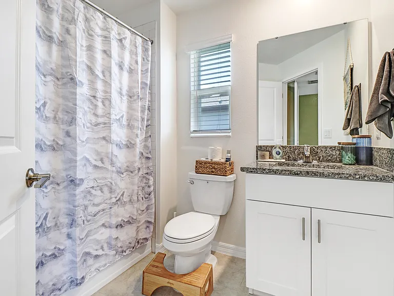 6043 Shiner St — Photo 16