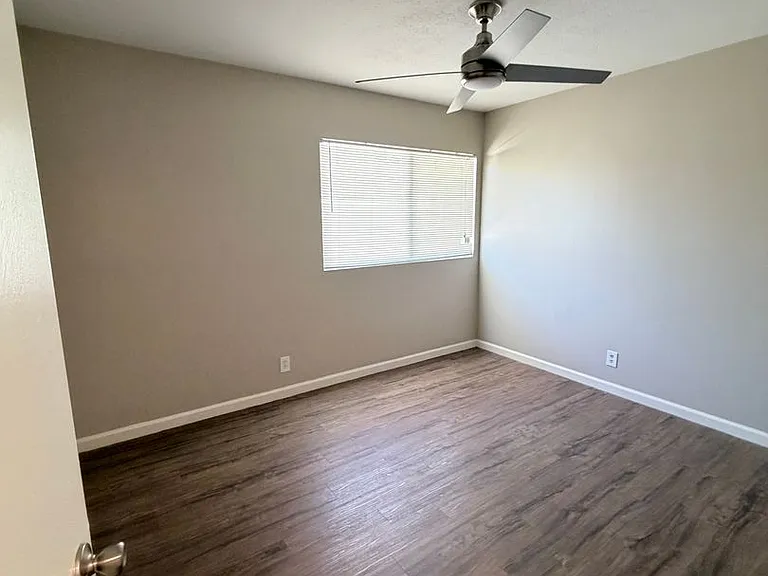 722 E San Lorenzo Rd — Photo 37