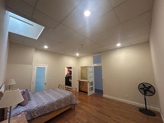 1st BDR with full bath and walk-in closet. Large enough for 2 people/second bed.