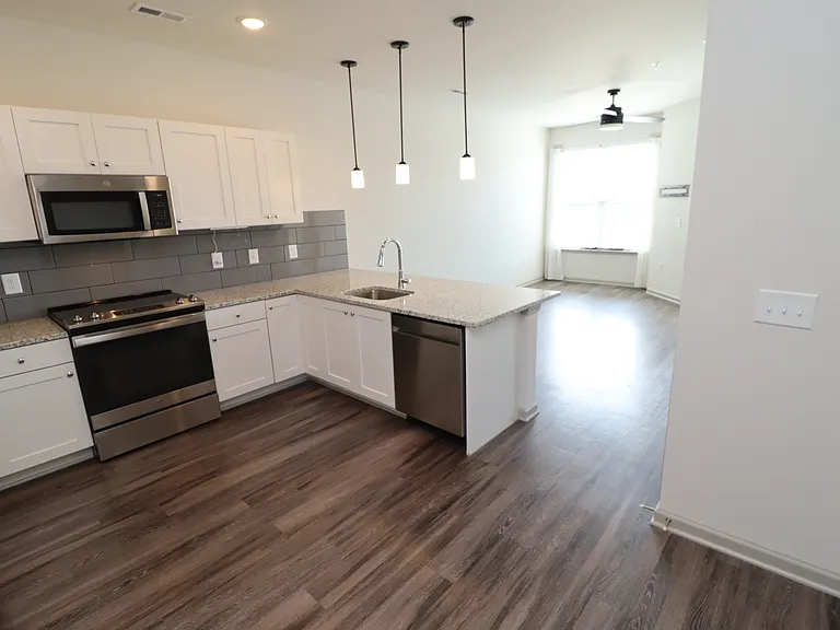 2402 Gathering Square Ct — Photo 4
