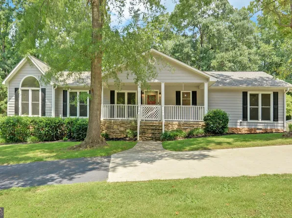 567 Cedar Pond Rd, Hartwell, GA 30643