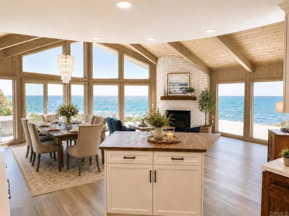 1999 Sherwood Dr, Cambria, CA 93428