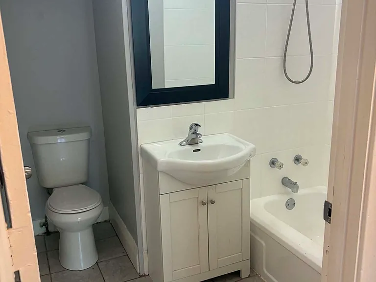 118 Lake St #3 — Photo 7