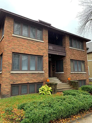 933 Wealthy St SE #1 Photo 1