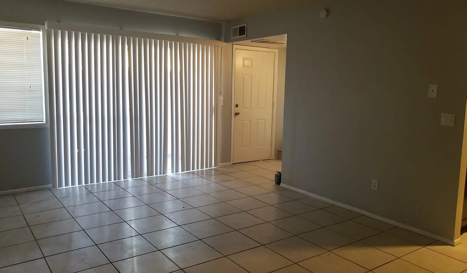 2 bed, 1.5 bath, 1300 sqft, $1,190 — Photo 3