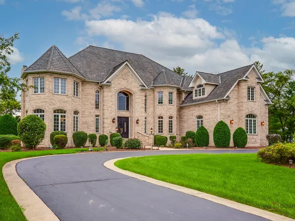 3613 Crestview Dr, Long Grove, IL 60047