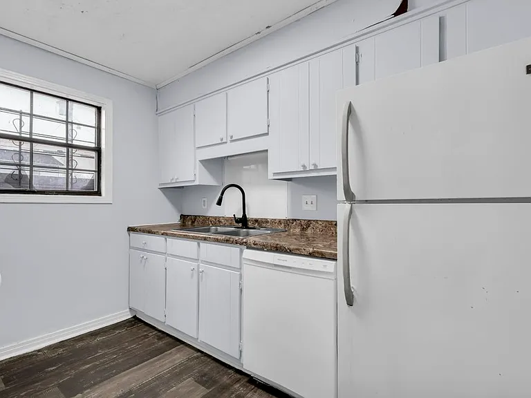319 11th St N #1 — Photo 4