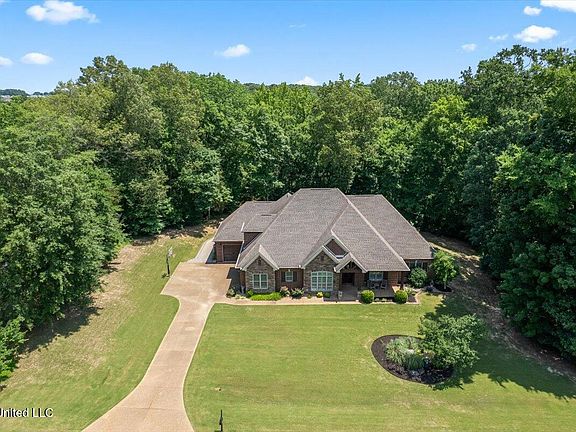 3rd image of 5746 Burlington Ln