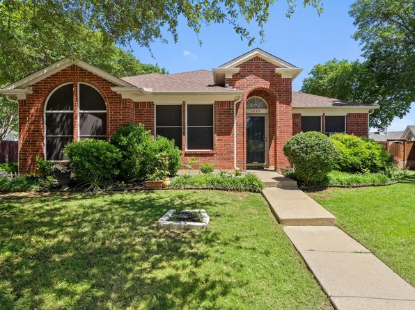 1249 Hershey Ln, Lewisville, TX 75077