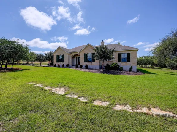 132 N Calvin Barrett, Blanco, TX 78606