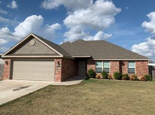 2050 Eagle Dr, Pea Ridge, AR 72751