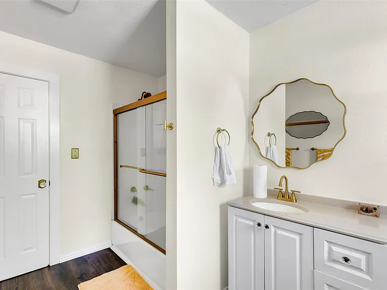 204 Kerry Rd — Photo 12