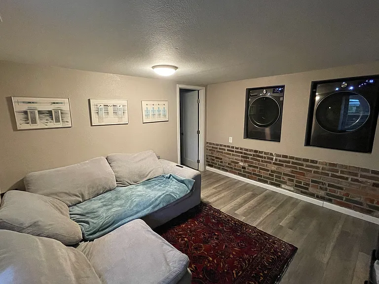 2920 N Race St — Photo 14