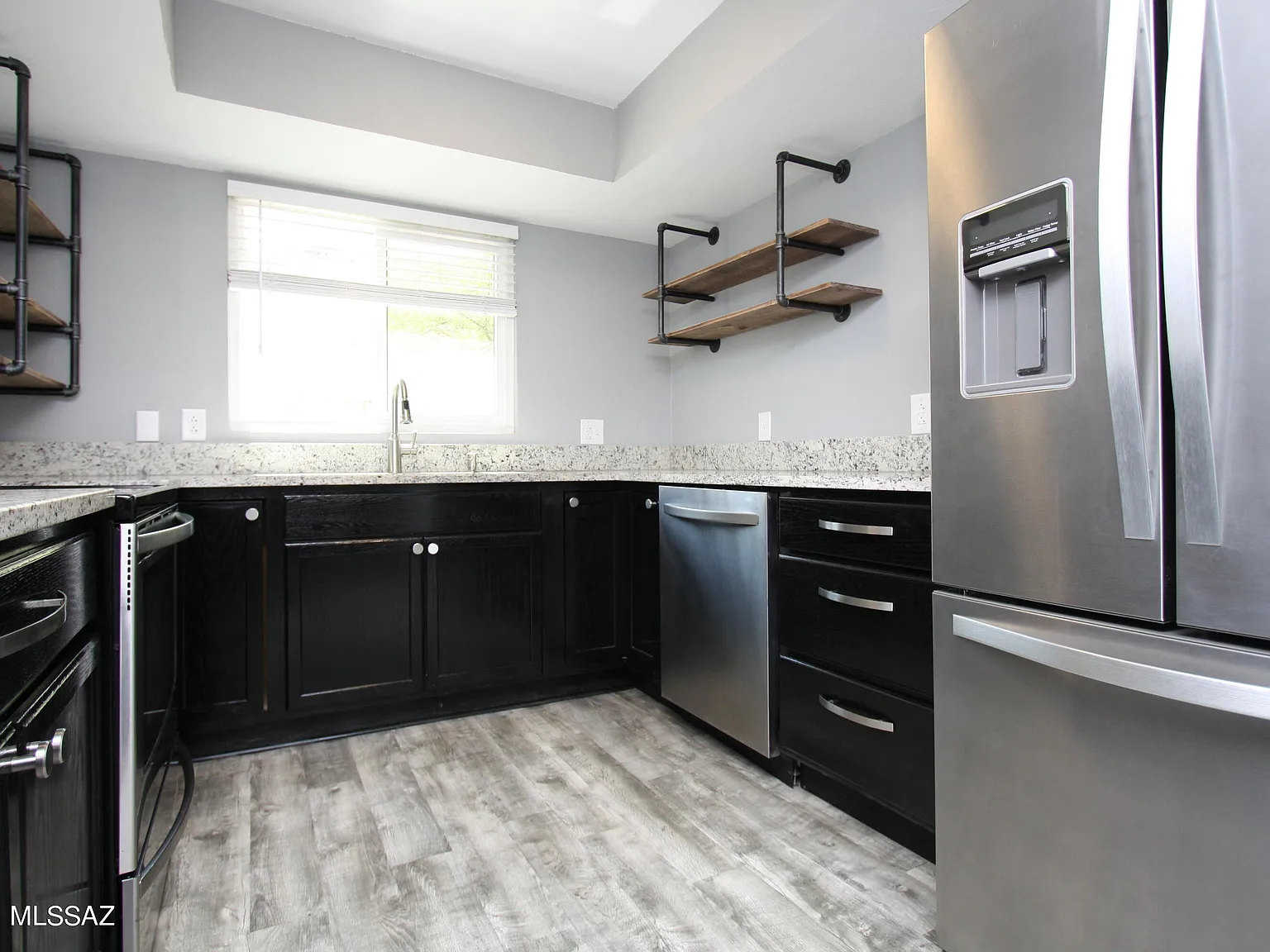 2 bed, 2.0 bath, 1004 sqft, $1,650 — Photo 4