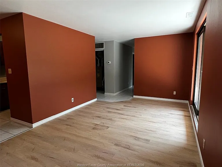 3875 Tecumseh Rd E #3 — Photo 4