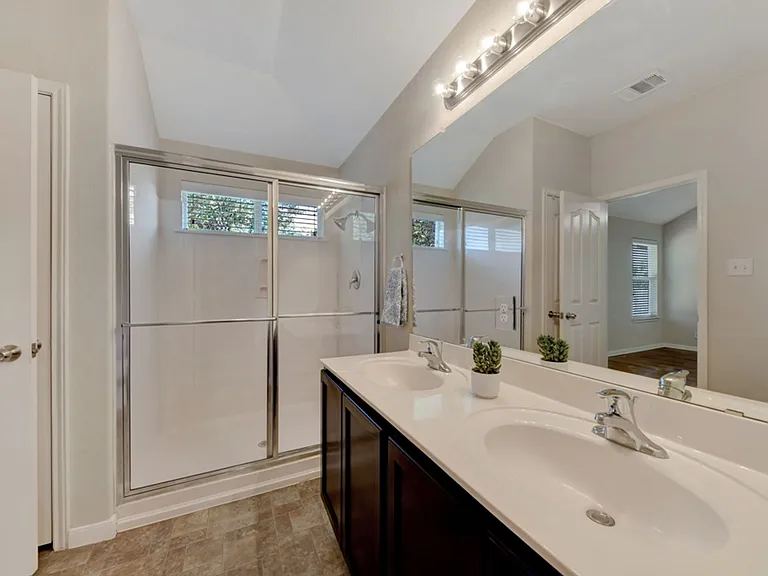 116 Encina Cv — Photo 15