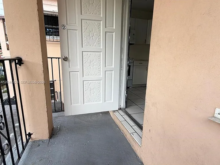 1036 NW 3rd St #2 — Photo 2