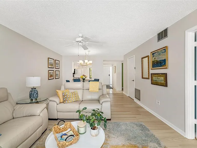 7201 Curtiss Ave #2D — Photo 6