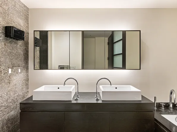 20 Pine Street image 5 of 14