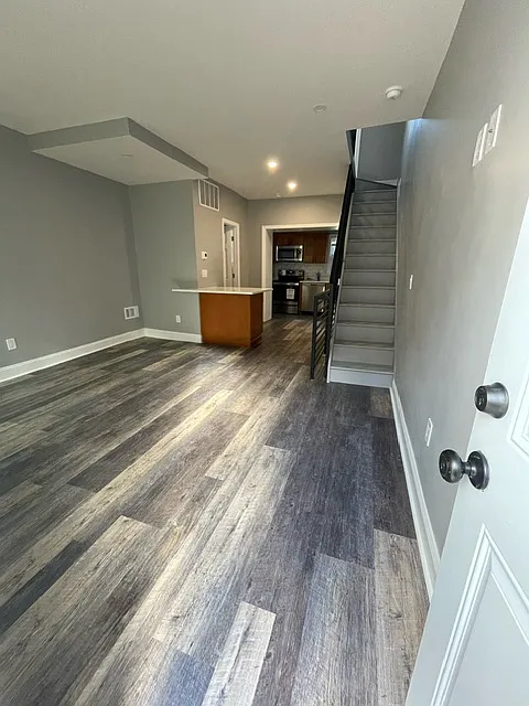 2 bed, 720 sqft, $1,950 — Photo 4