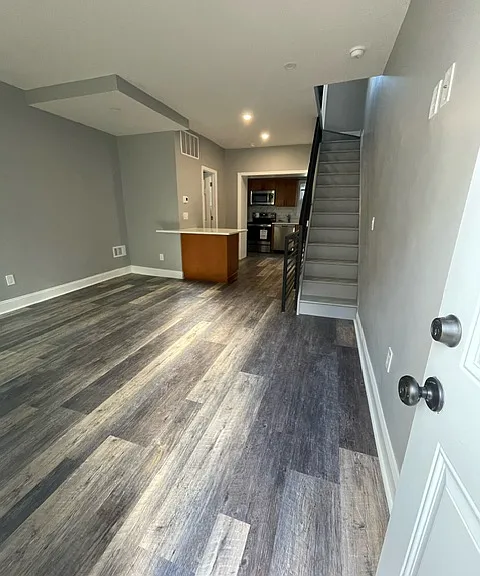 165 W Palmer St — Photo 4